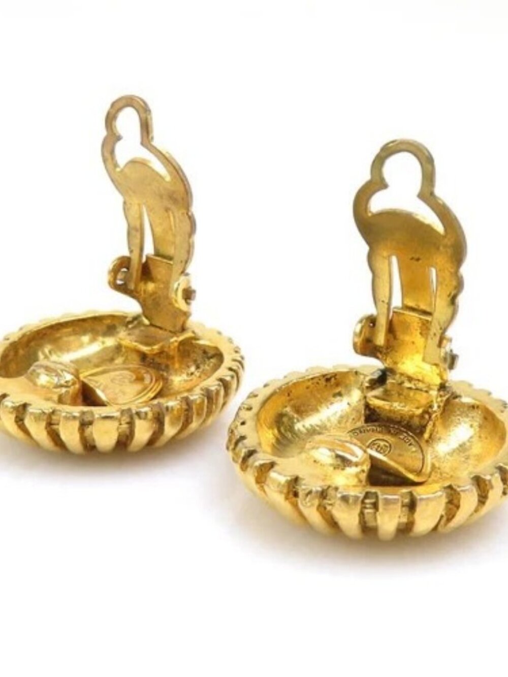 Auth CHANEL CC Logo Clip on Earrings Gold Metal - 56692k - Picture 5 of 11
